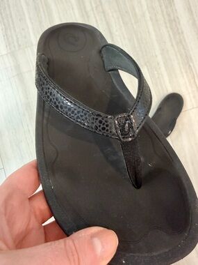 Women’s Olukai Flip Flops